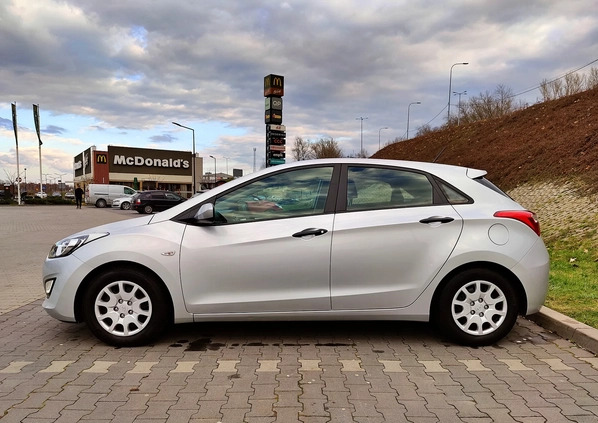Hyundai I30 cena 37900 przebieg: 113756, rok produkcji 2015 z Węgorzyno małe 742